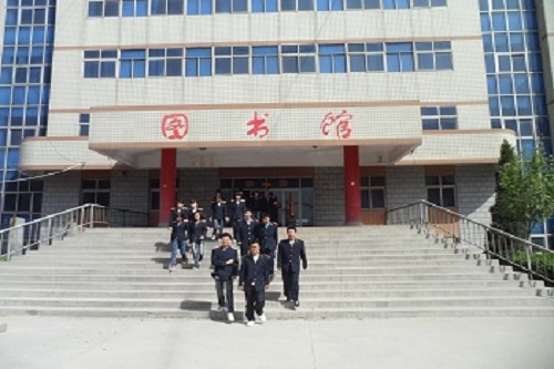 初中起點學習電子商務專業課程難不難？